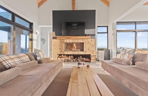 Kleinbaai House | Discover Romansbaai Moksha on the Sea with Oceanfront Views