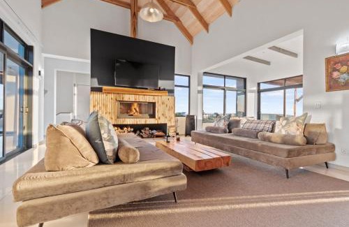 Kleinbaai House | Discover Romansbaai Moksha on the Sea with Oceanfront Views