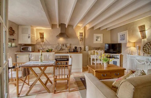 Fornalutx Apartment | Romantic Getaway with Private Patio & Ocean Views