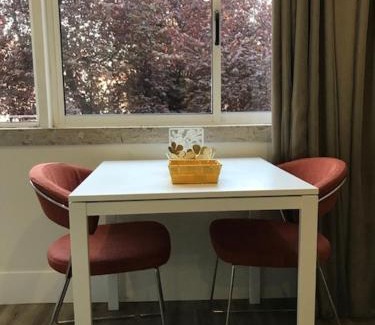 Sao Joao de Deus Apartment | Cozy 1 Bedroom Apartment at Roma Avenue - Guest Rated 8/10