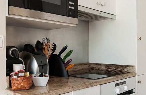 Quartier du Gros-Caillou Apartment | Discover a Cozy 2-Bed with Eiffel View in Foodie Paradise