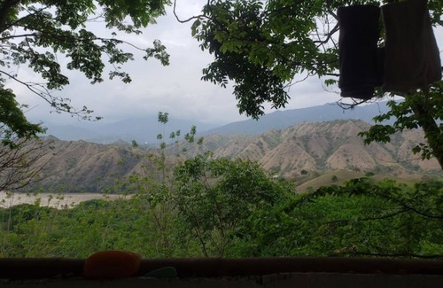Olaya Cabin | Cozy 2-Bedroom Cabin near Puente de Occidente