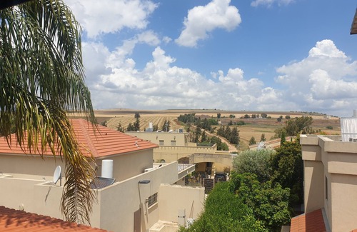 Kefar Hittim Apartment | Cozy Romantic Apartment Just 10 Minutes from the Sea
