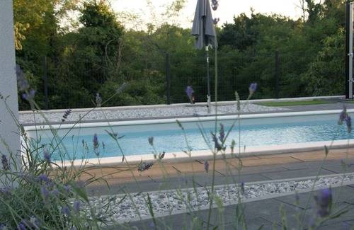 Vela Traba Villa | Serene Stone House Retreat with Private Pool & Breakfast