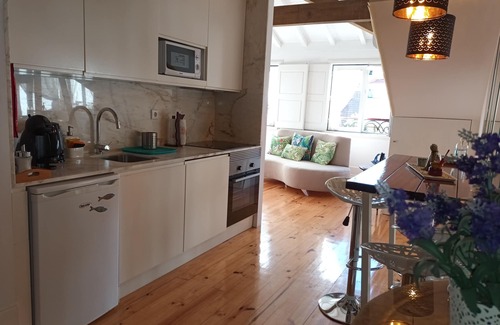 Centro / Baixa Apartment | Romantic Apartment with Mezzanine in Oporto Downtown