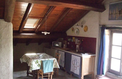 Mioglia Apartment | Romantic Retreat for Two in Historic Liguria with Spa