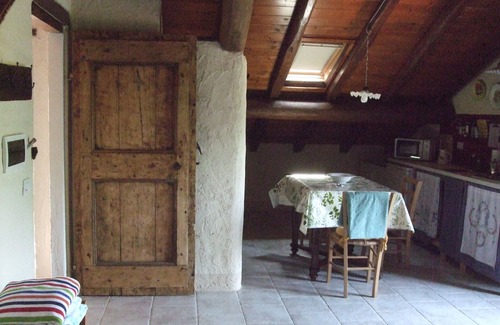 Mioglia Apartment | Romantic Retreat for Two in Historic Liguria with Spa