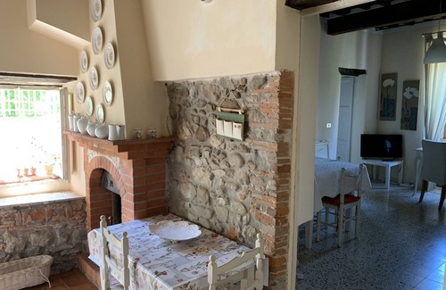 Mologno Apartment | Cozy Historic Apartment with Pool & Breakfast Included