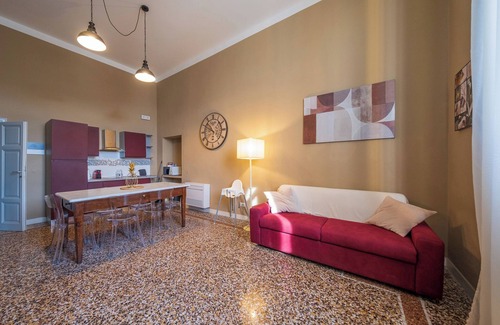 Pisa Apartment | Romantic Lungarno Apartment in Pisa for Your Perfect Getaway