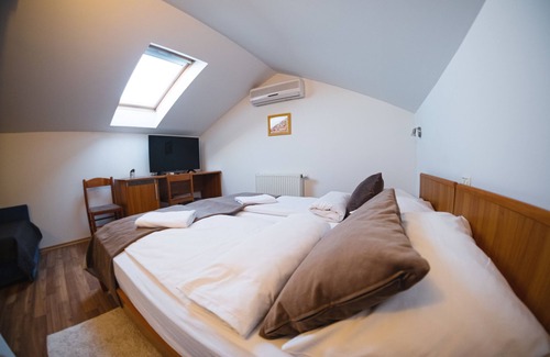Izola Bed & Breakfast | Romantic Attic Getaway with Spa and Breakfast Included