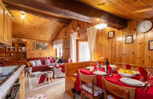 Lignod Apartment | Romantic Attic with Spa, Near Champoluc Slopes