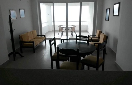 Tonsupa Apartment | Beautiful Beachfront Escape with Pool and Ocean Views