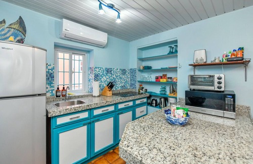 De Bruynewijk Villa | Idyllic Beachfront One-Bedroom Villa with Ocean Views