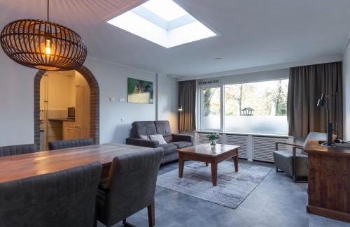 Bisselt House | Relaxing Bungalow Near Nature with Washer & Family Amenities
