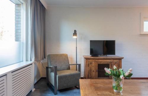 Bisselt House | Relaxing Bungalow Near Nature with Washer & Family Amenities