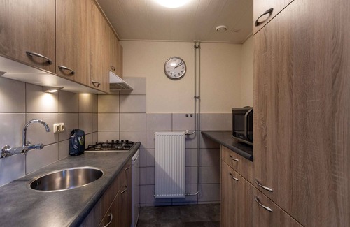 Bisselt House | Charming Bungalow with Kitchen in Scenic Holiday Park