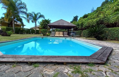 Teahupoo House | Romantic Bungalow with Pool and Breathtaking Views