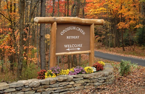 Lansing Cabin | Romantic Cabin with Hot Tub Near National Park - Guest Rated 9.8
