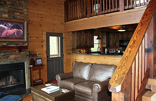 Ferguson Cabin | Romantic Cabin with Views, Pet-Friendly & Scenic Trails
