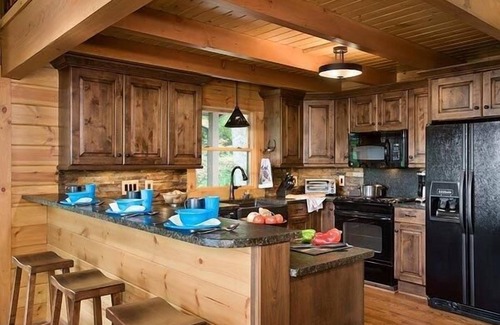 Ferguson Cabin | Romantic Cabin with Views, Pet-Friendly & Scenic Trails
