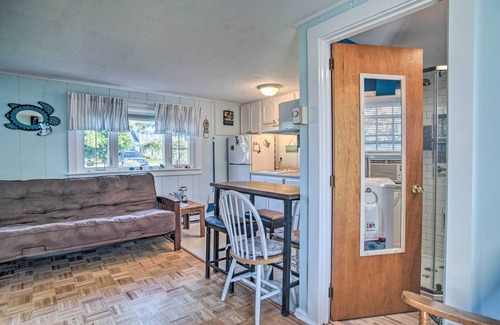 Dennis Port Apartment | Cozy Cape Cod Studio with Ocean View, Steps from Beaches
