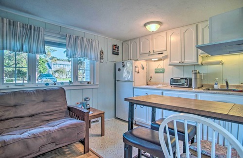 Dennis Port Apartment | Cozy Cape Cod Studio with Ocean View, Steps from Beaches