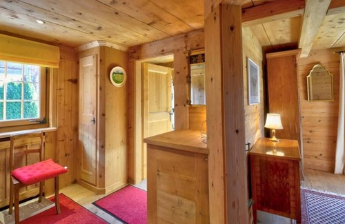 Rougemont Ski Chalet | Romantic Chalet Ideal for Couples