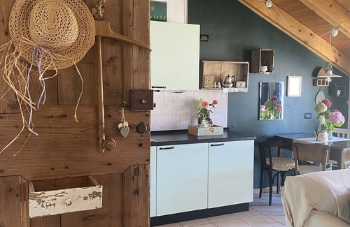 Cles Apartment | Guest Rated 10/10: Romantic Stay in Historic Cles Center