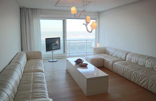 Nieuwpoort-aan-Zee Apartment | Romantic Coastal Escape, cleaning included