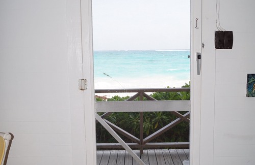 Double Bay Cottage | Seaside Retreat: Romantic Cottage on Double Bay Beach