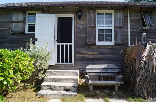 Double Bay Cottage | Seaside Retreat: Romantic Cottage on Double Bay Beach