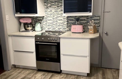 Sewickley Cottage | Quaint Cottage Retreat in the Heart of Sewickley Village