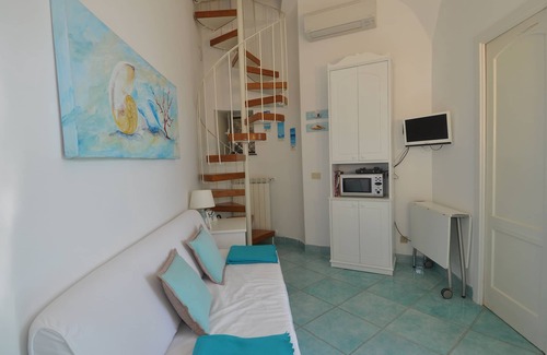 Ravello Villa | Seaside Cottage with Terrace and Stunning Ocean Views