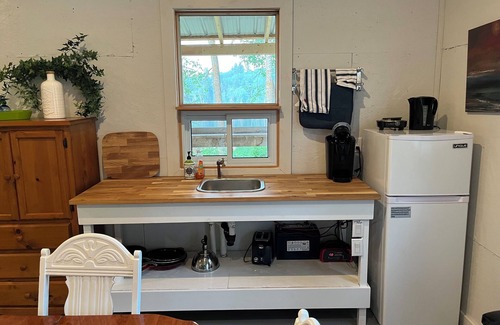 Lindbergh Cabin | Enchanting Country Cabin - Guest Rated 9.8, Pet Friendly