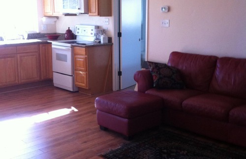 Murphys Apartment | Romantic Nature Retreat with Spa and Breakfast Included