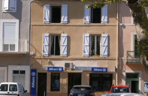 Saint-Chinian Apartment | Enchanting Retreat in Saint-Chinian with Pool & Wine Tours