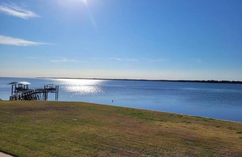 Panacea Apartment | Enchanting Bayside Condo with Oceanfront Views & Pool