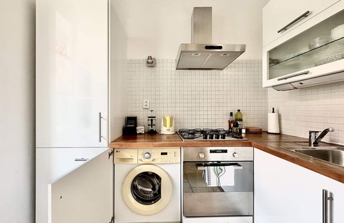 Josefov Apartment | Romantic Getaway Near St. Agnes with Family-Friendly Amenities