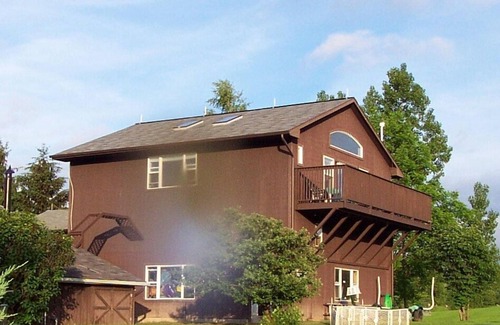 Cazenovia Apartment | Romantic Retreat: Guest Rated 9.6 with Private Pool Access