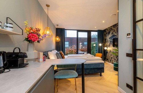 Koudekerke House | Inviting Oceanfront Studio with Breakfast & Kitchen