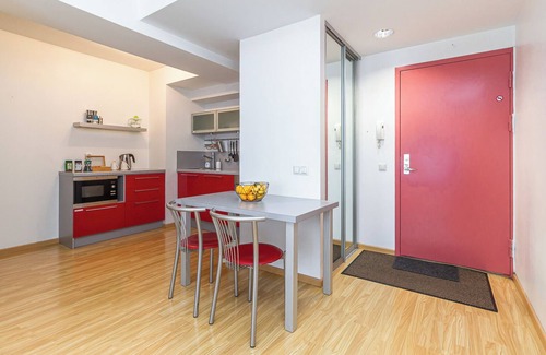 Kesklinn Apartment | Romantic getaway with equipped kitchen.