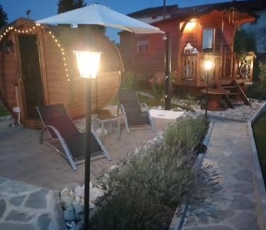Ivrea Cabin | Enchanting Romantic Gipsy with Hot Tub & 8.9/10 Rating