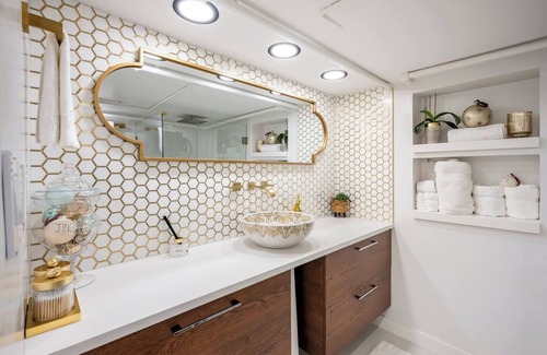 Stamford Apartment | Romantic Hide Outn