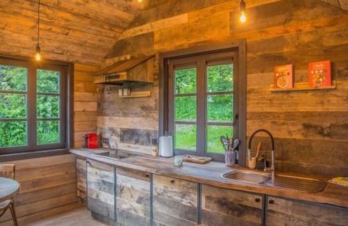 Ferrieres House | Explore Nature at 'Be Chalet' with Hot Tub & Family Comfort