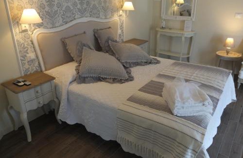 Colombare House | Enchanting Romantic Home with Breakfast & Kitchen Amenities