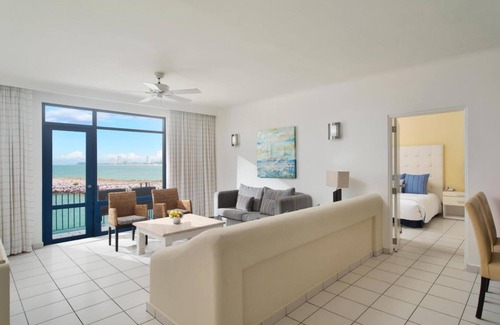 Las Gaviotas Resort | Romantic Honeymoon Suite with Oceanfront Views in Mexico