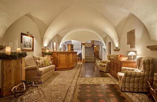 Cavalese Hotel | Romantic Hotel Excelsior: Oceanfront Bliss Awaits You