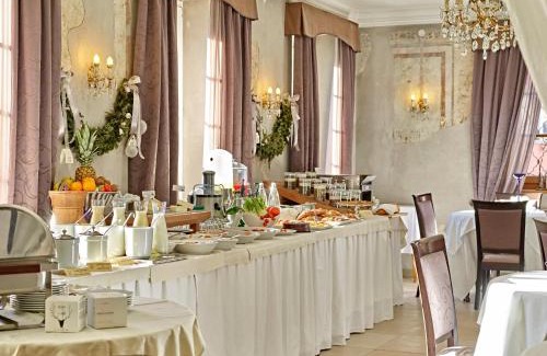 Cavalese Hotel | Romantic Hotel Excelsior: Oceanfront Bliss Awaits You