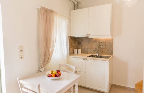 Tymbaki House | Cozy Retreat at Priotissa II with Oceanfront Views