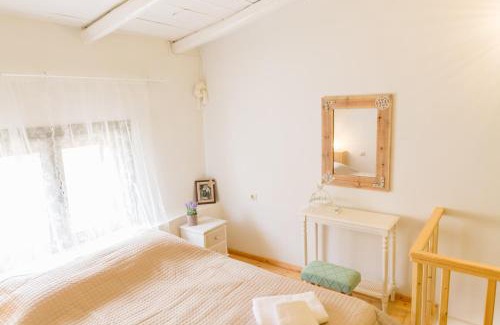 Tymbaki Apartment | Enchanting Priotissa II: Guest Rated 9.6 & Child Friendly